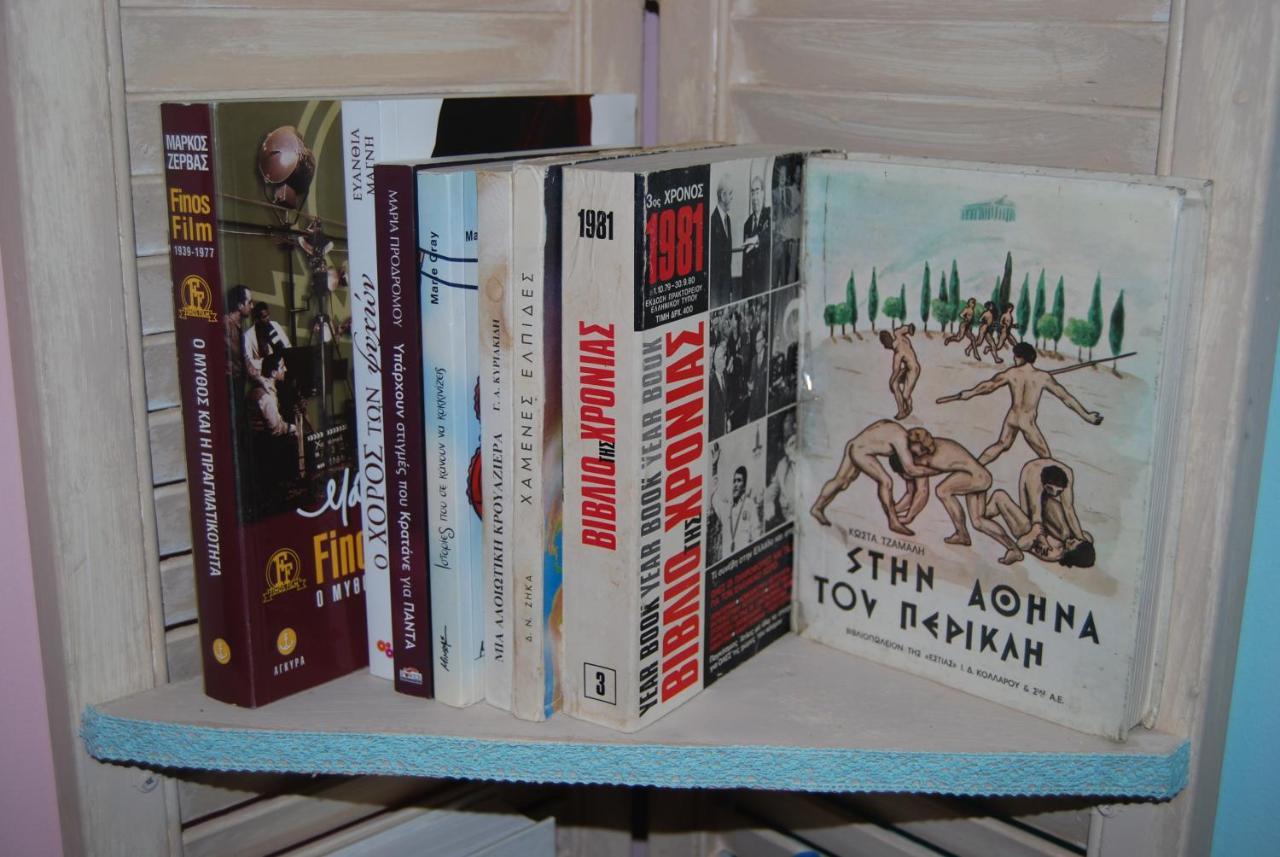 Luxury Traditional Room The Small Bookstore Kastro-Kyllini Zewnętrze zdjęcie